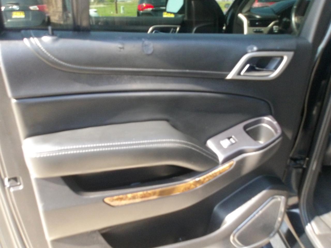 GMC Yukon XL 2WD 4dr Denali 2016