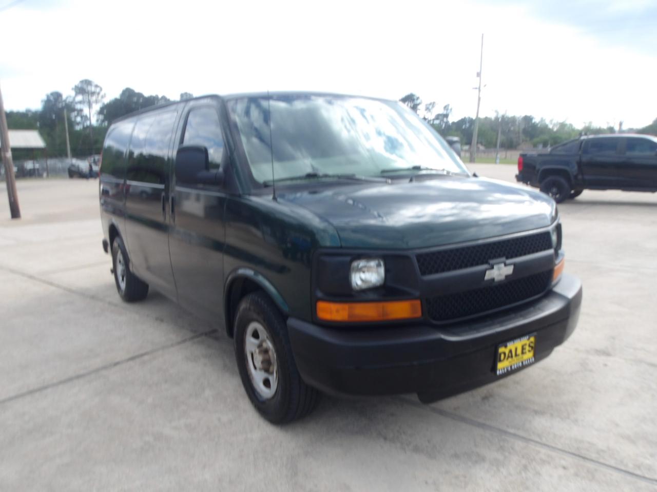 Chevrolet Express Cargo Van RWD 1500 135" 2007