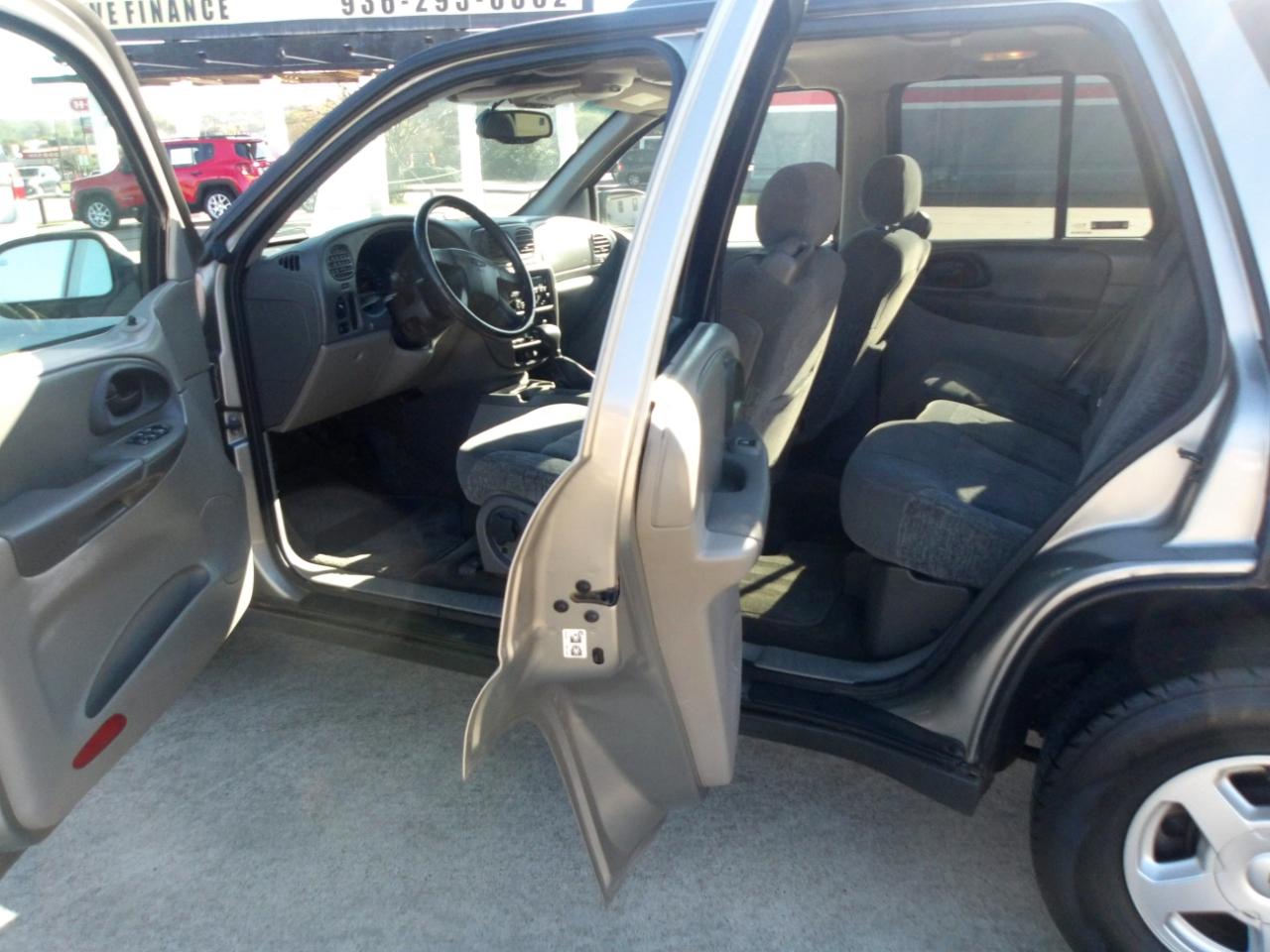 Chevrolet TrailBlazer 4dr 2WD LS 2002