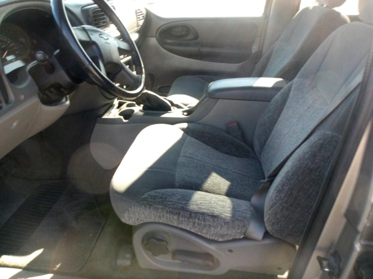 Chevrolet TrailBlazer 4dr 2WD LS 2002