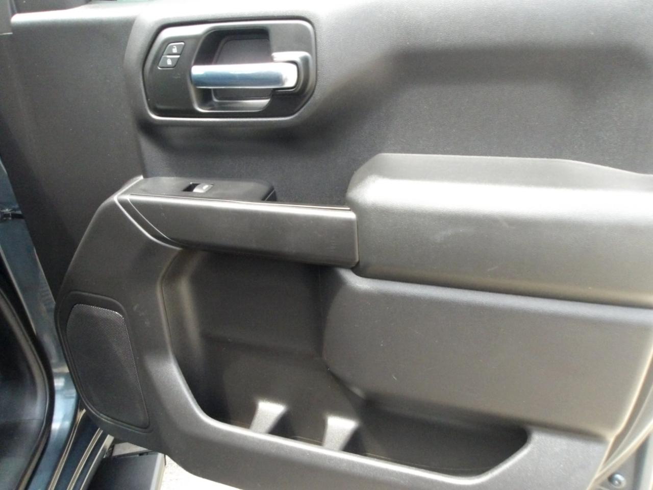 Chevrolet Silverado 1500 2WD Crew Cab 147" Custom 2020