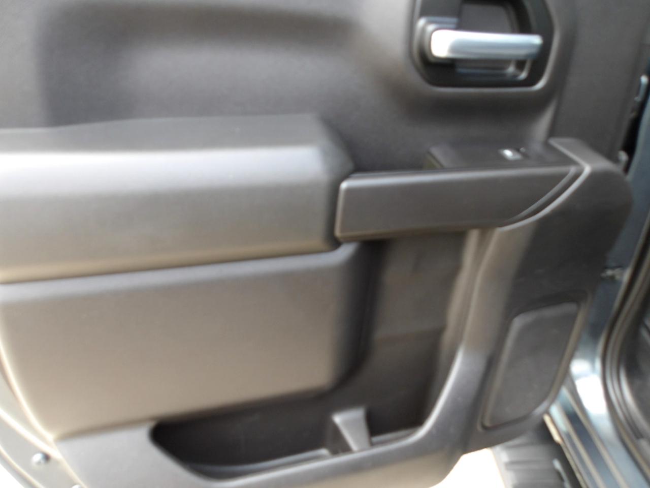 Chevrolet Silverado 1500 2WD Crew Cab 147" Custom 2020