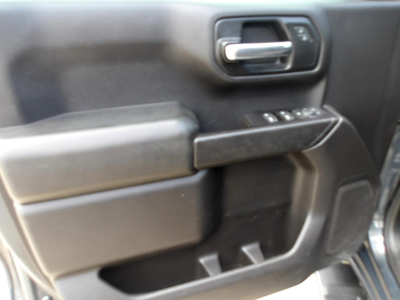 Chevrolet Silverado 1500 2WD Crew Cab 147" Custom 2020