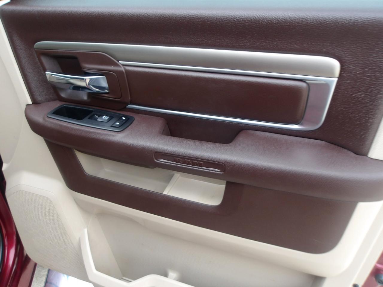 RAM 1500 Lone Star Silver 4x2 Crew Cab 5'7" Box 2018