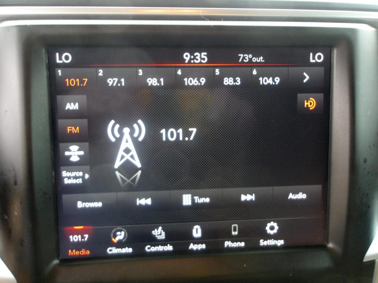 RAM 1500 Lone Star Silver 4x2 Crew Cab 5'7" Box 2018