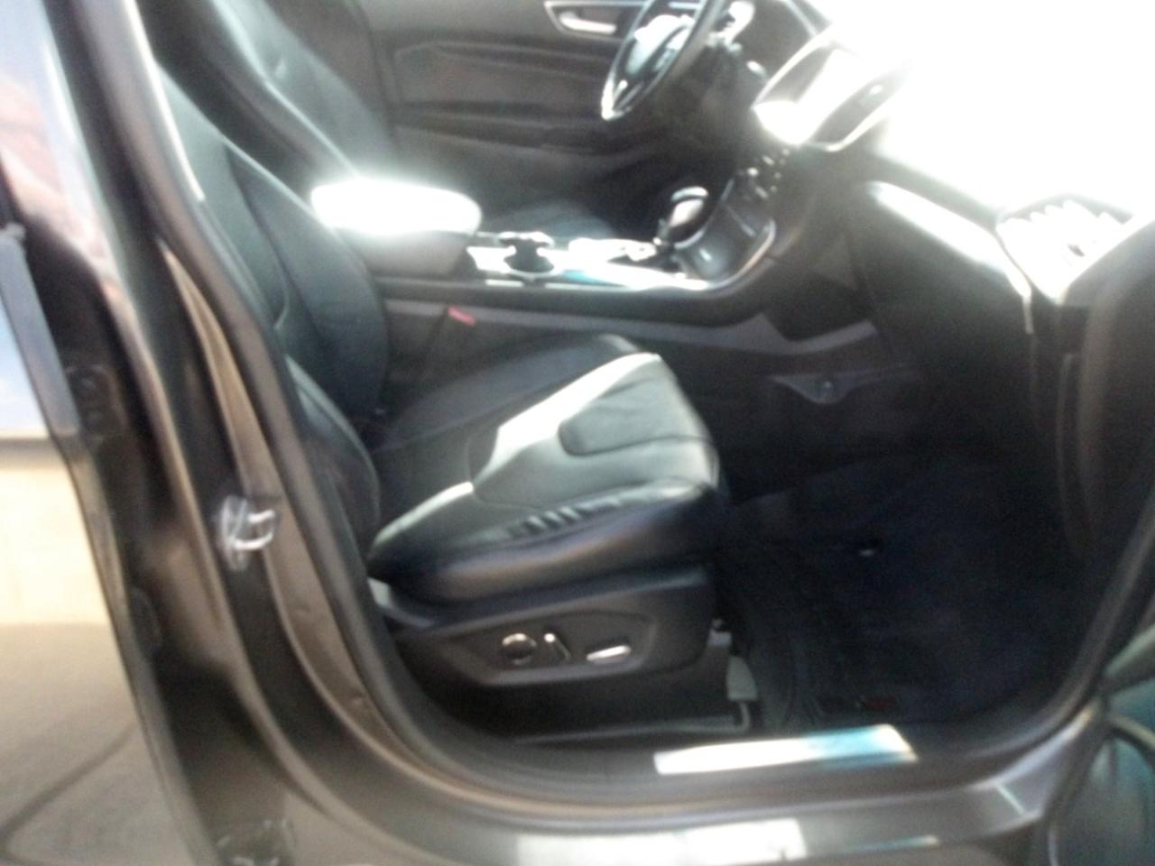 Ford Edge 4dr Titanium FWD 2015