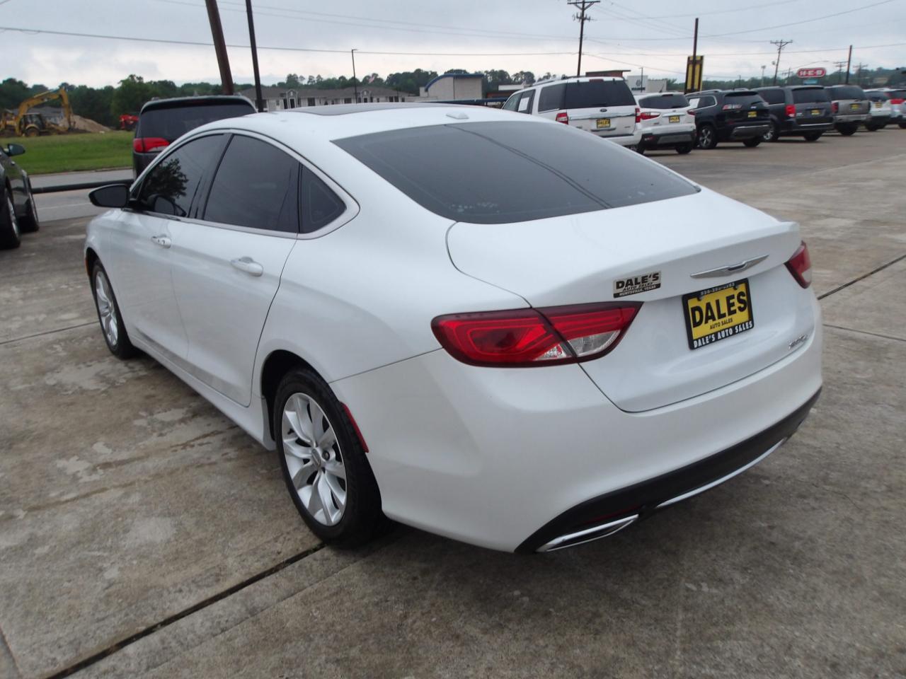 Chrysler 200 4dr Sdn C FWD 2015