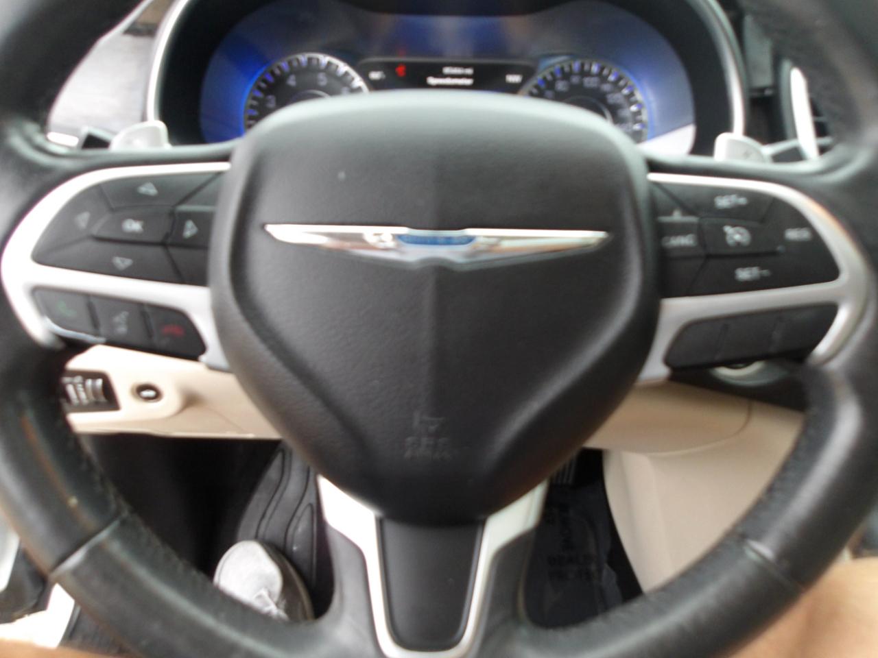 Chrysler 200 4dr Sdn C FWD 2015