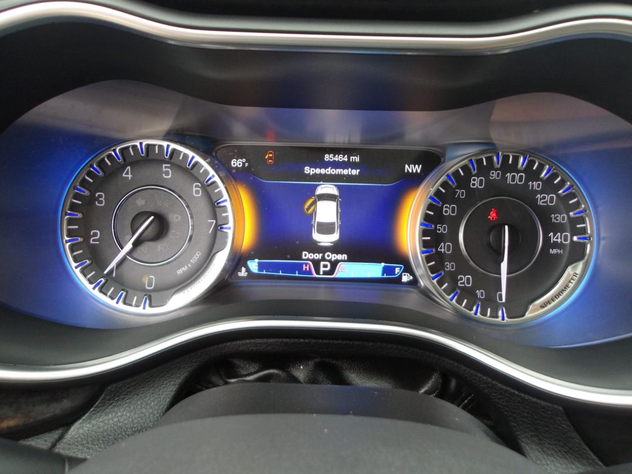 Chrysler 200 4dr Sdn C FWD 2015