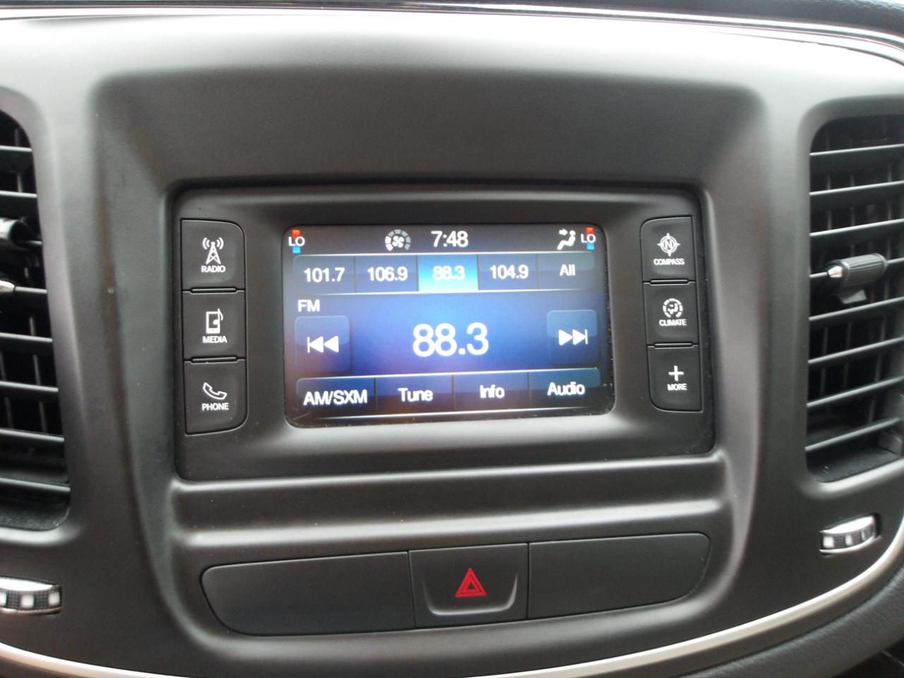 Chrysler 200 4dr Sdn C FWD 2015