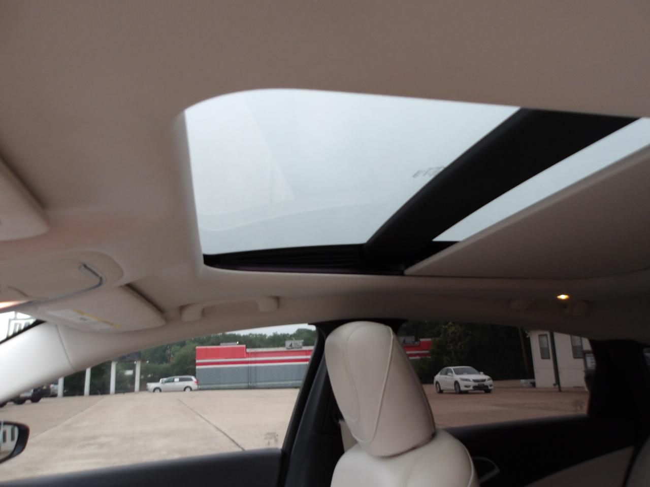 Chrysler 200 4dr Sdn C FWD 2015