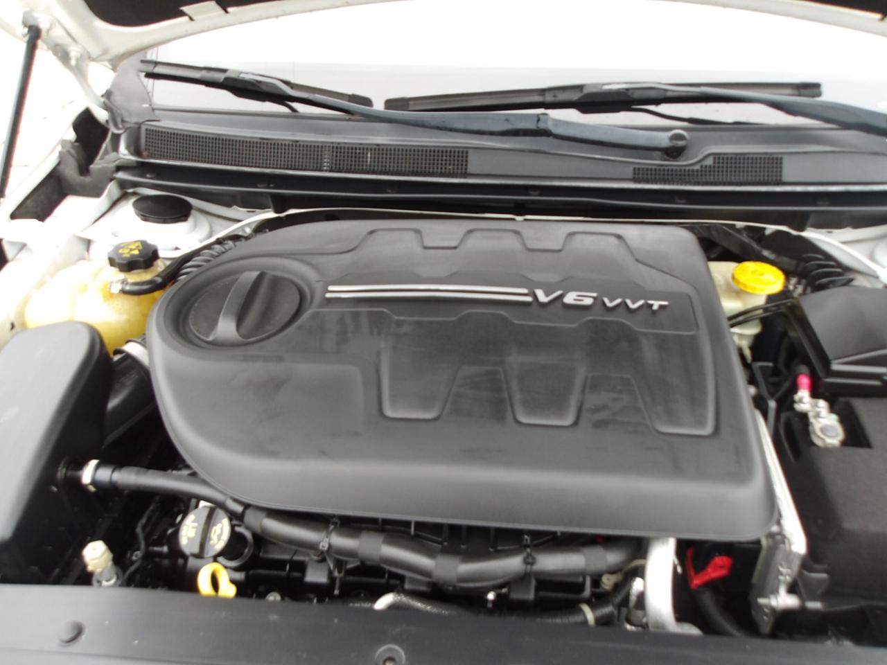 Chrysler 200 4dr Sdn C FWD 2015