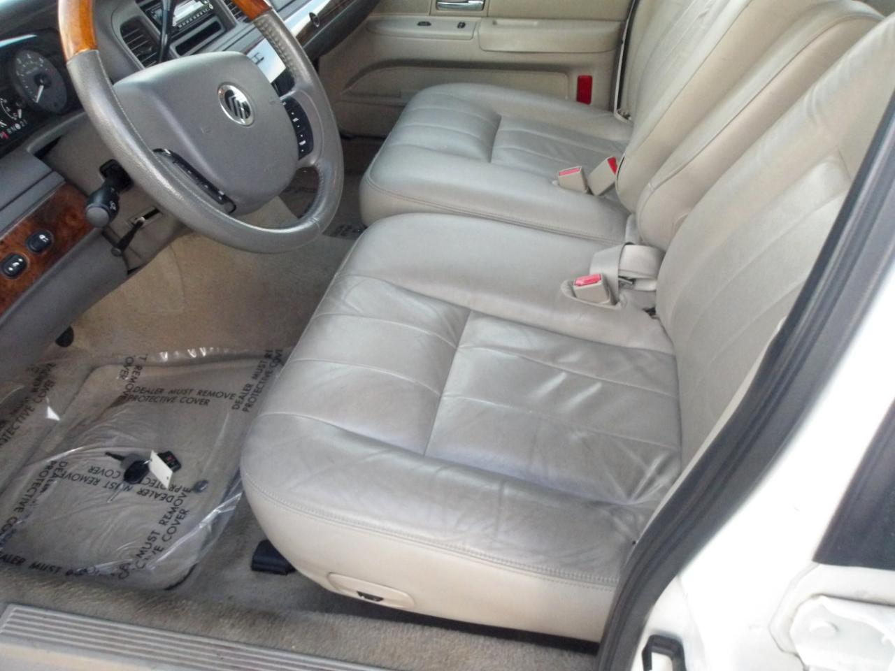 Mercury Grand Marquis 4dr Sdn LS Premium 2006