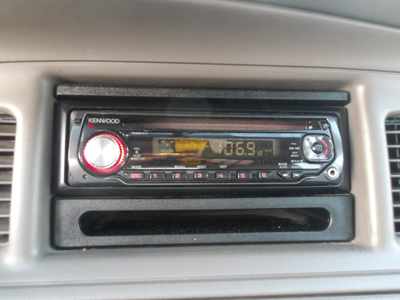 Mercury Grand Marquis 4dr Sdn LS Premium 2006