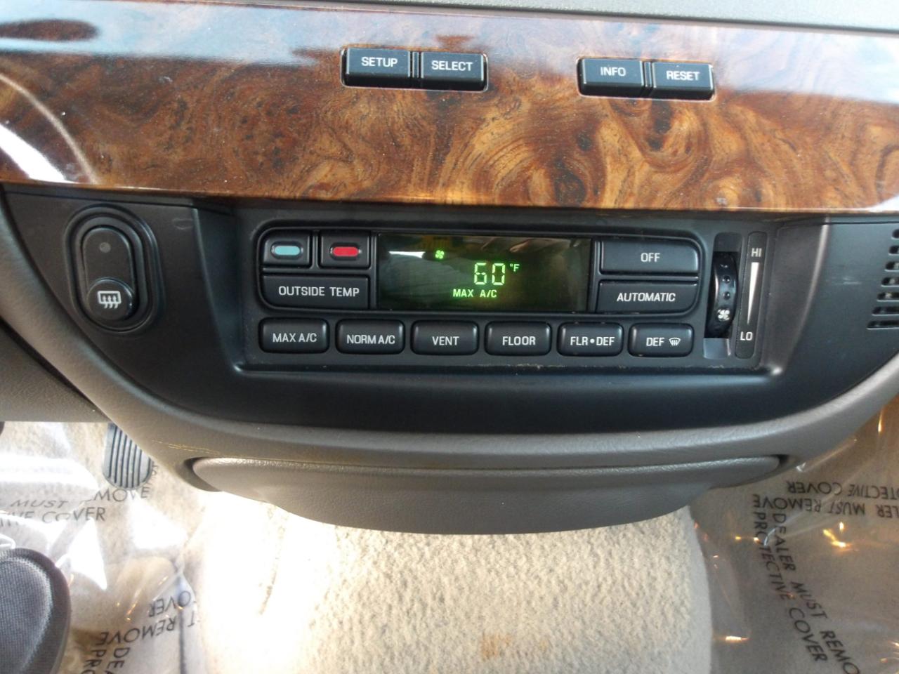 Mercury Grand Marquis 4dr Sdn LS Premium 2006