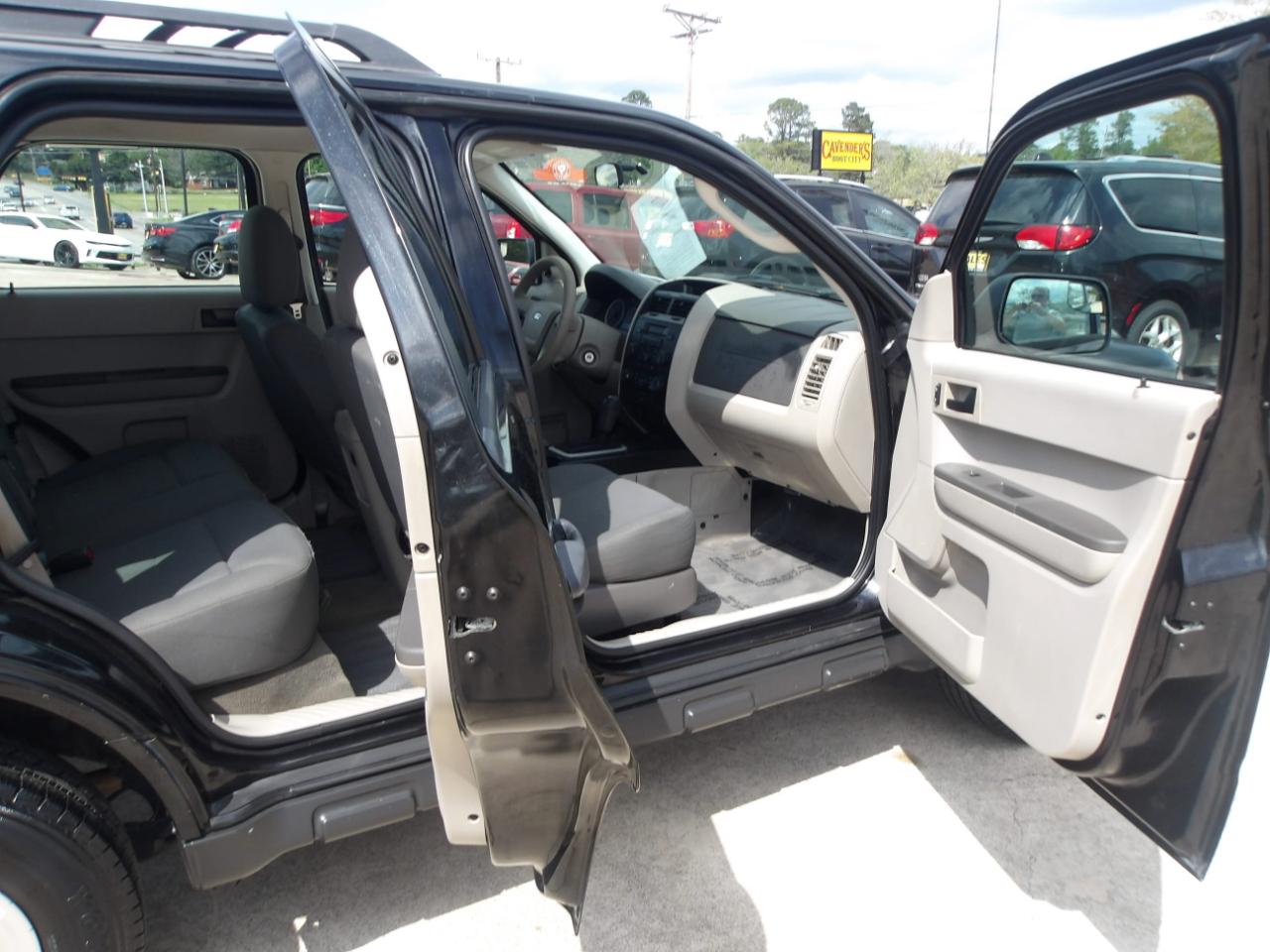 Ford Escape FWD 4dr XLS 2011