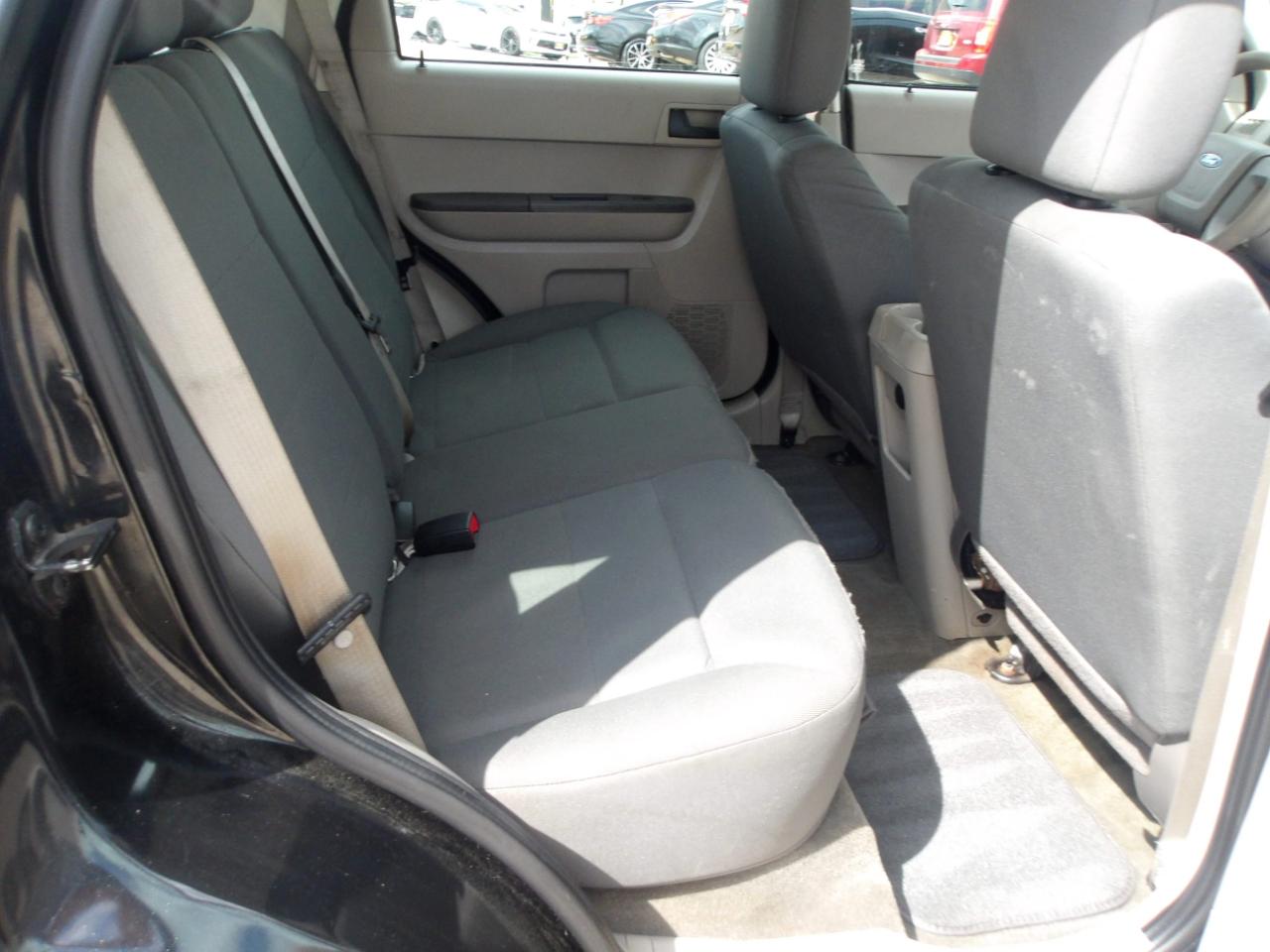Ford Escape FWD 4dr XLS 2011