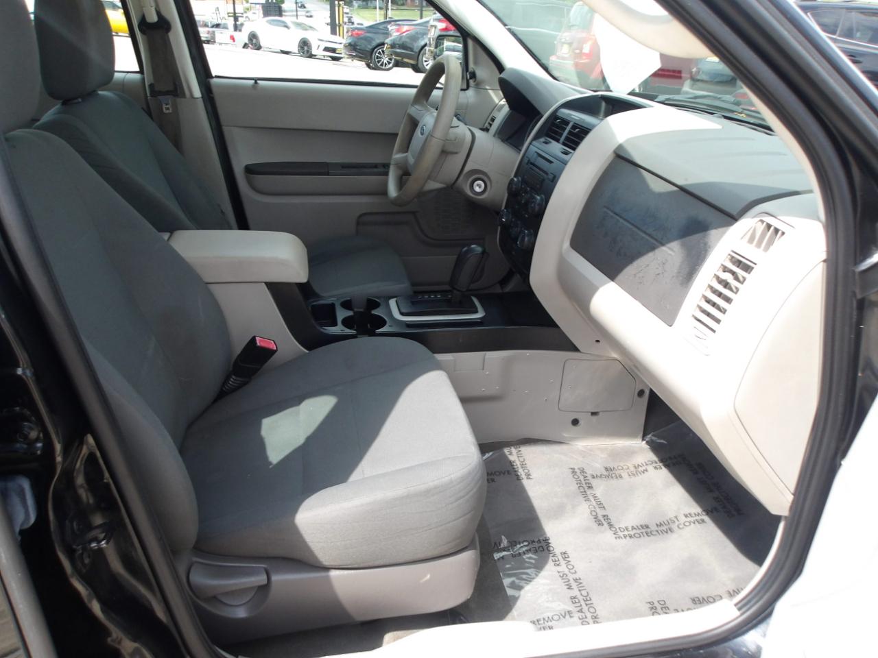 Ford Escape FWD 4dr XLS 2011