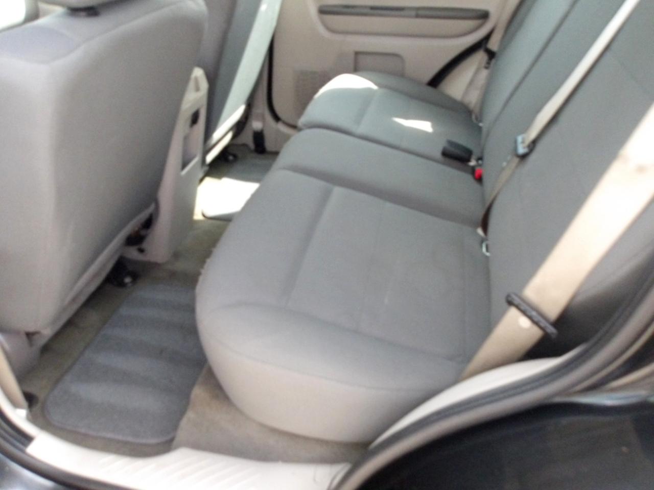 Ford Escape FWD 4dr XLS 2011