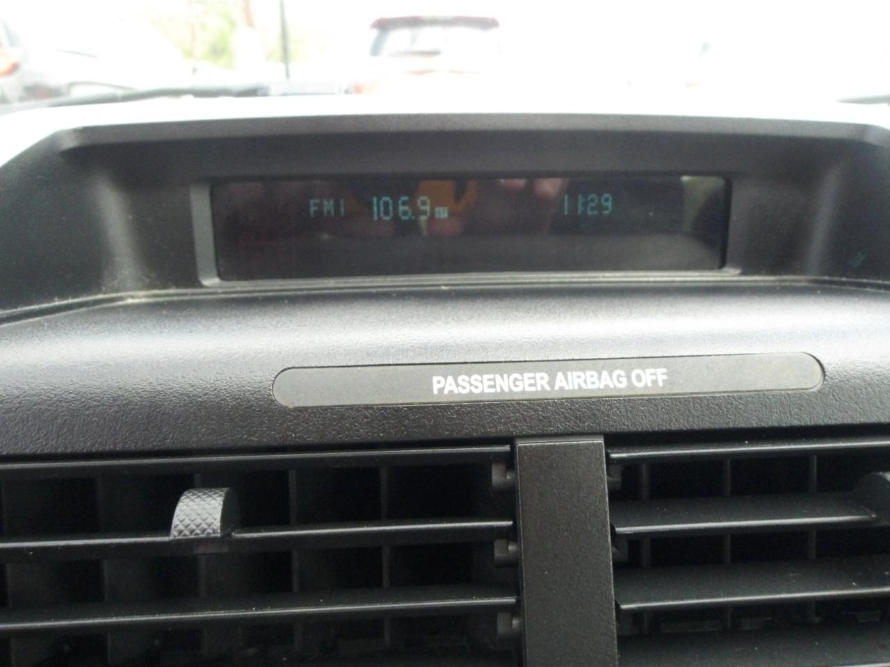 Ford Escape FWD 4dr XLS 2011