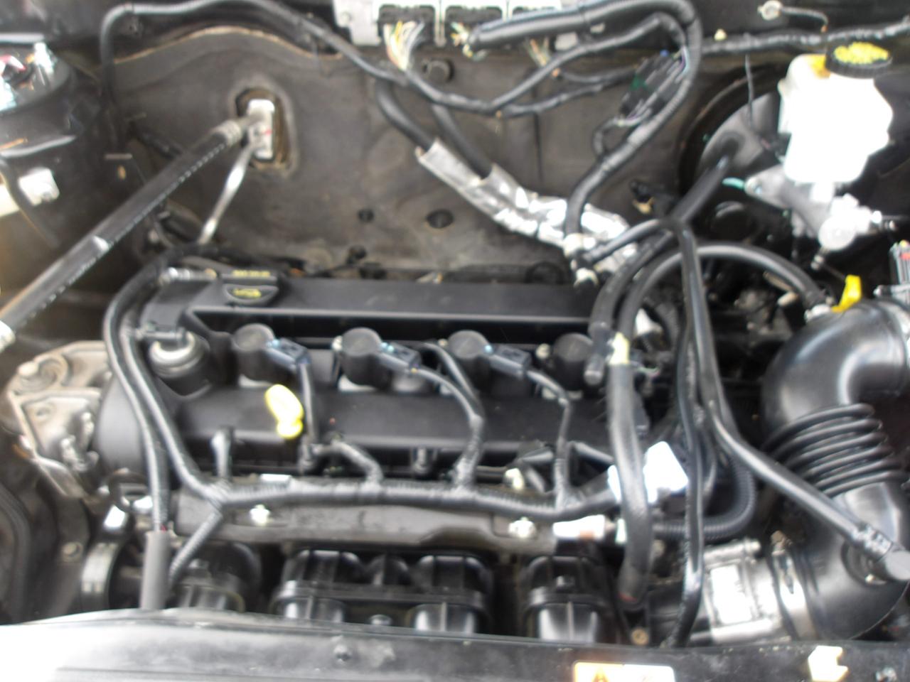 Ford Escape FWD 4dr XLS 2011