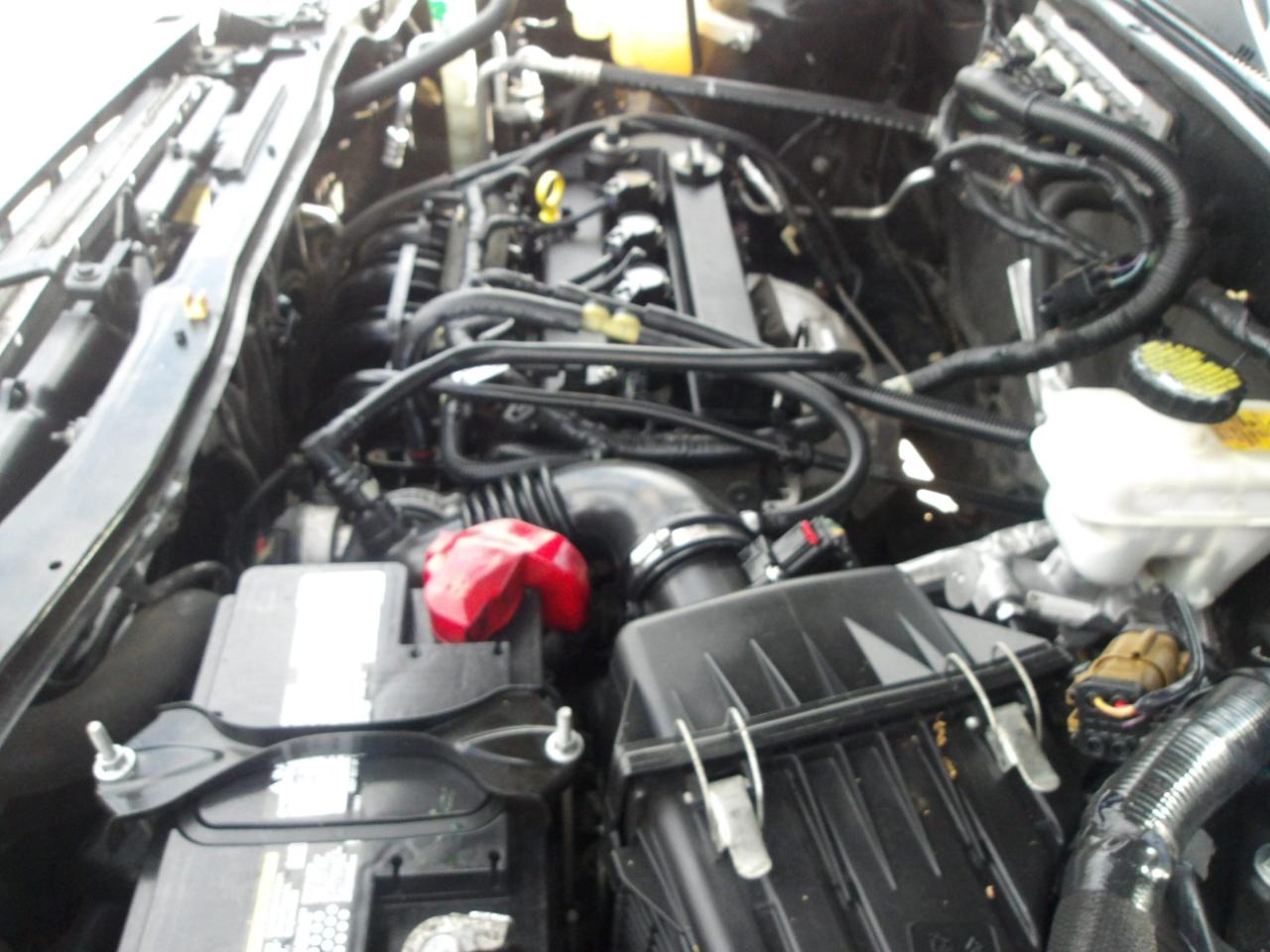 Ford Escape FWD 4dr XLS 2011