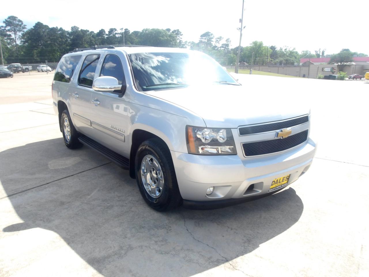 Chevrolet Suburban 2WD 4dr LT 2014