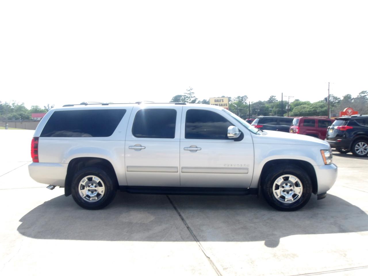 Chevrolet Suburban 2WD 4dr LT 2014