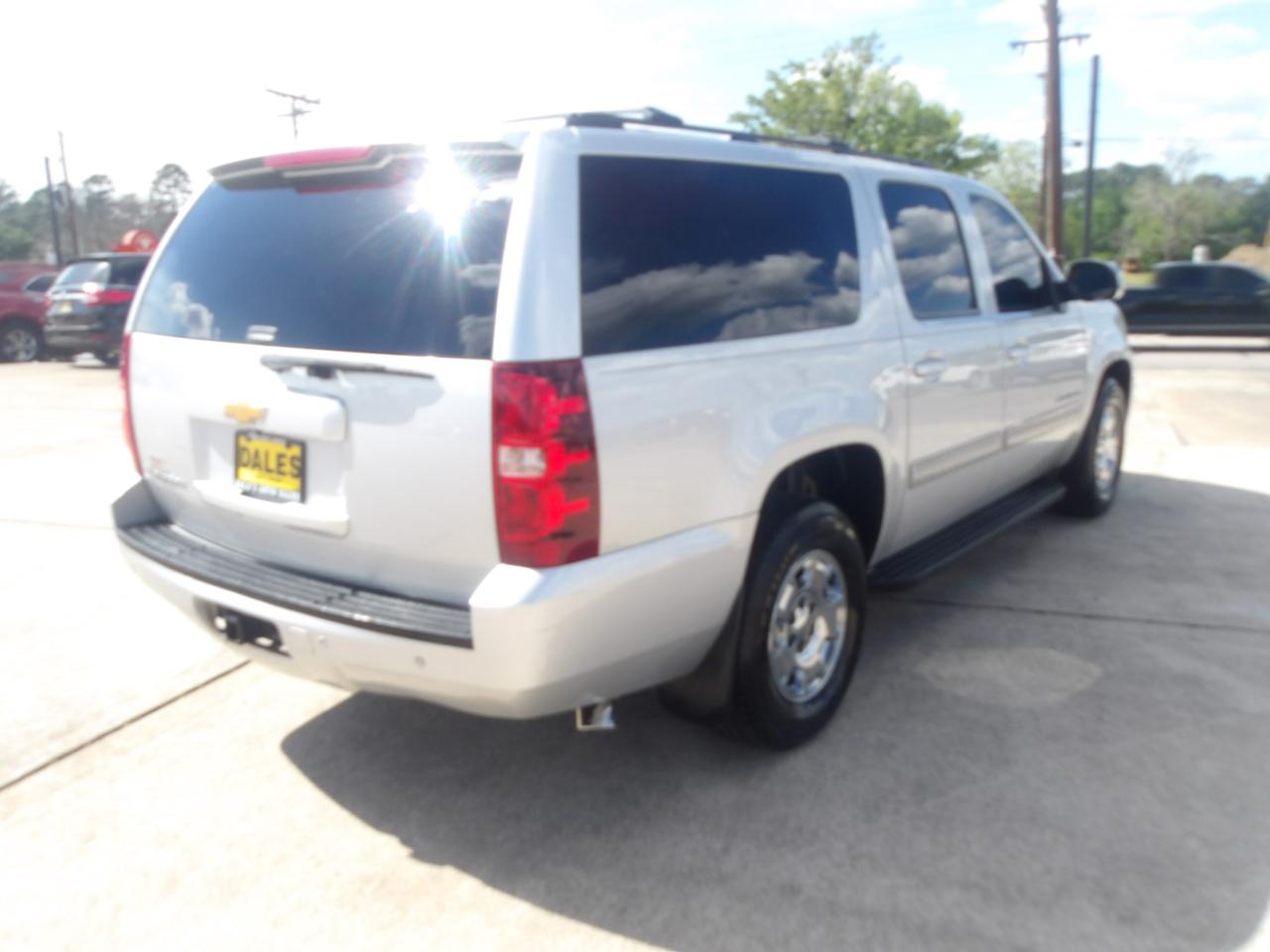 Chevrolet Suburban 2WD 4dr LT 2014