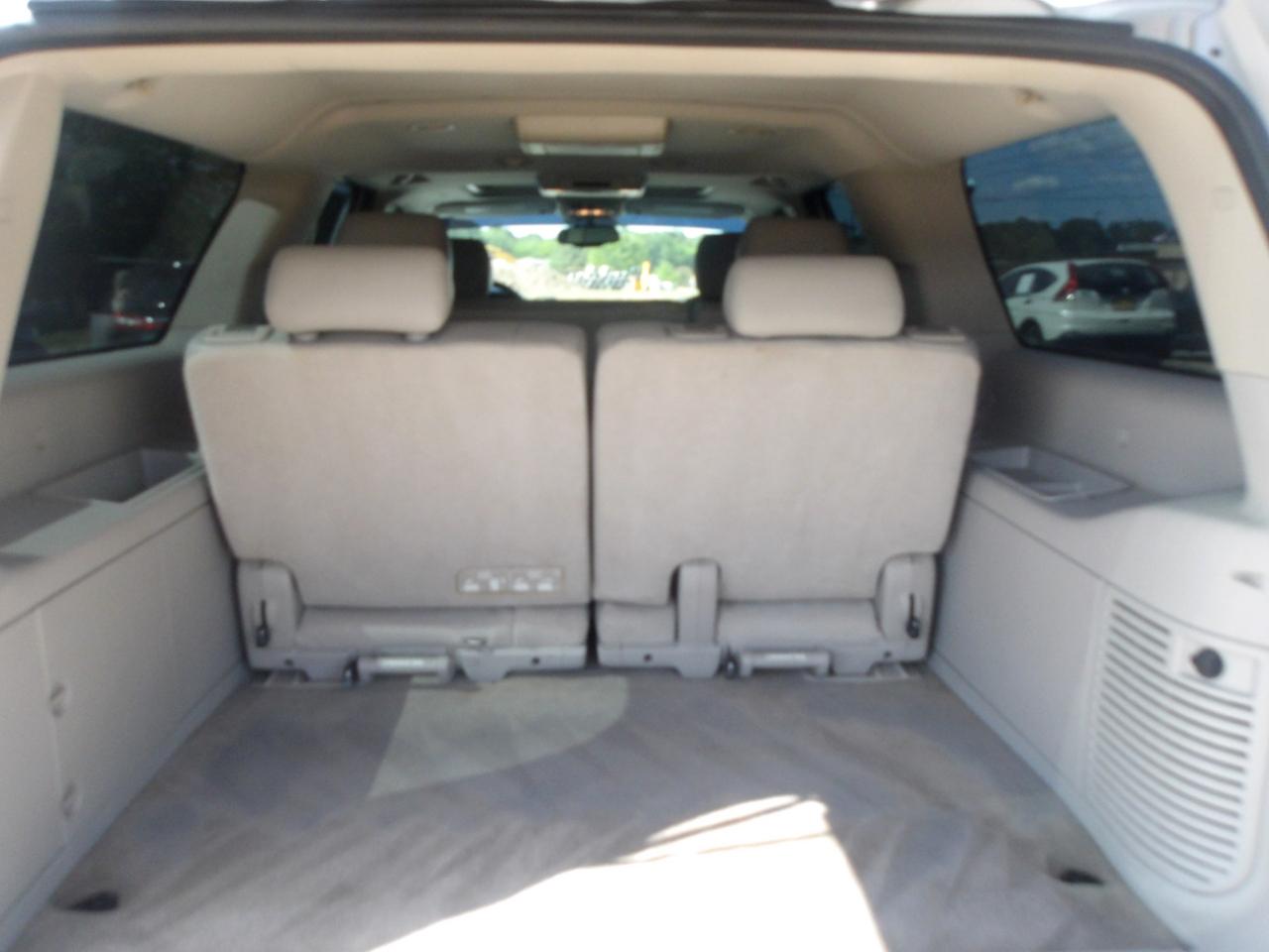 Chevrolet Suburban 2WD 4dr LT 2014