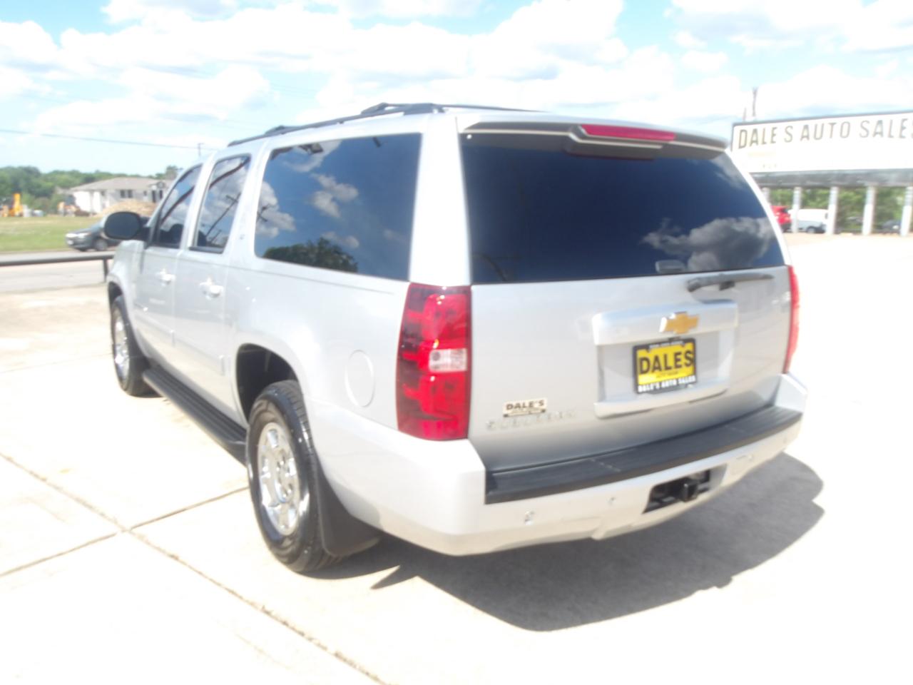 Chevrolet Suburban 2WD 4dr LT 2014