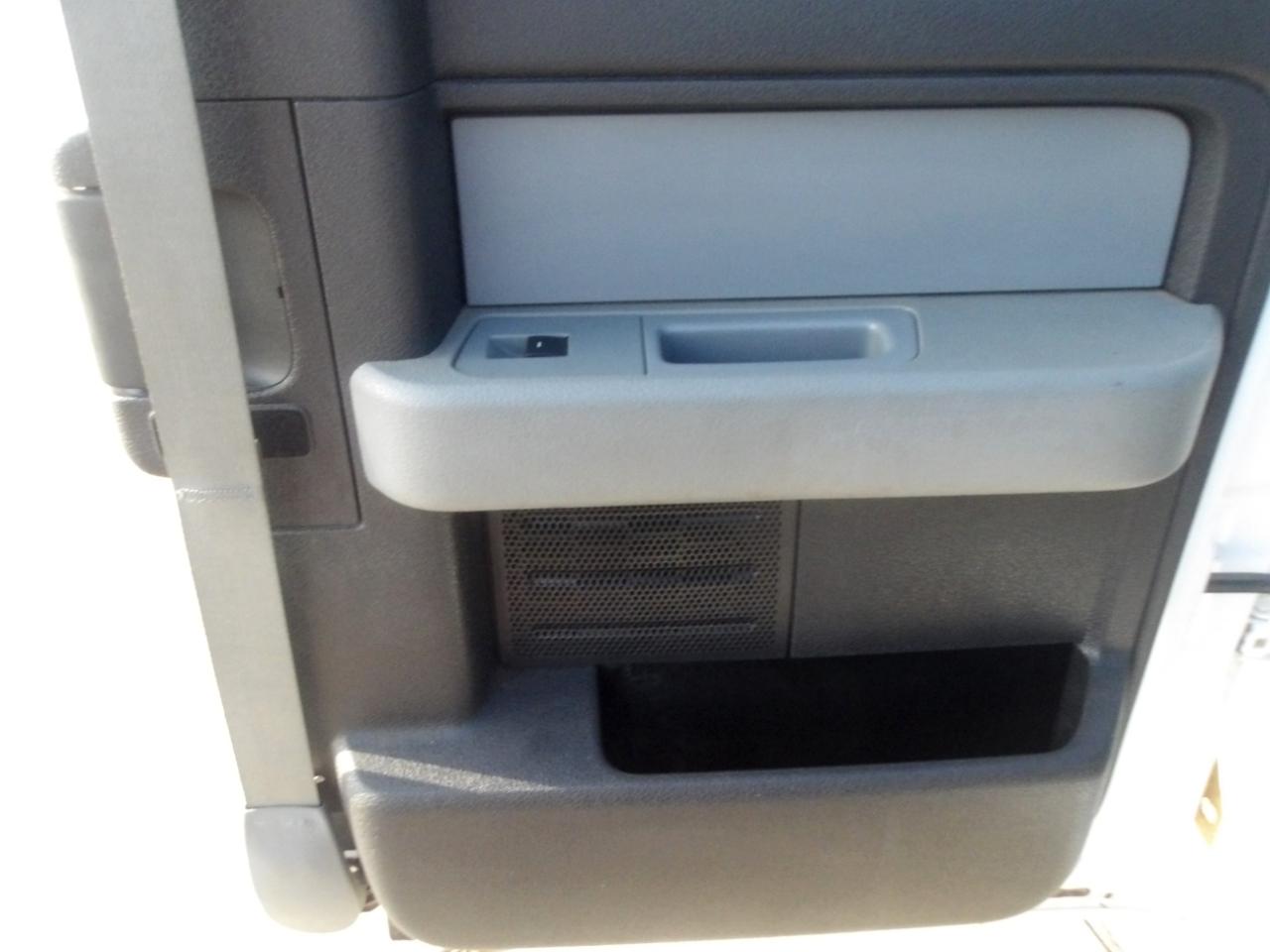 Ford F-150 4WD SuperCab 145" XL 2014