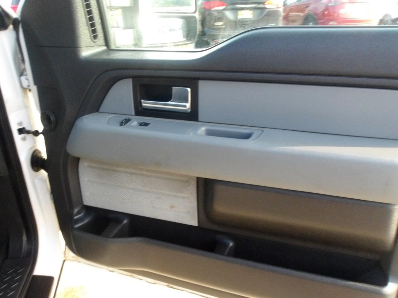 Ford F-150 4WD SuperCab 145" XL 2014