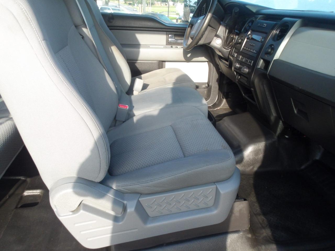 Ford F-150 4WD SuperCab 145" XL 2014