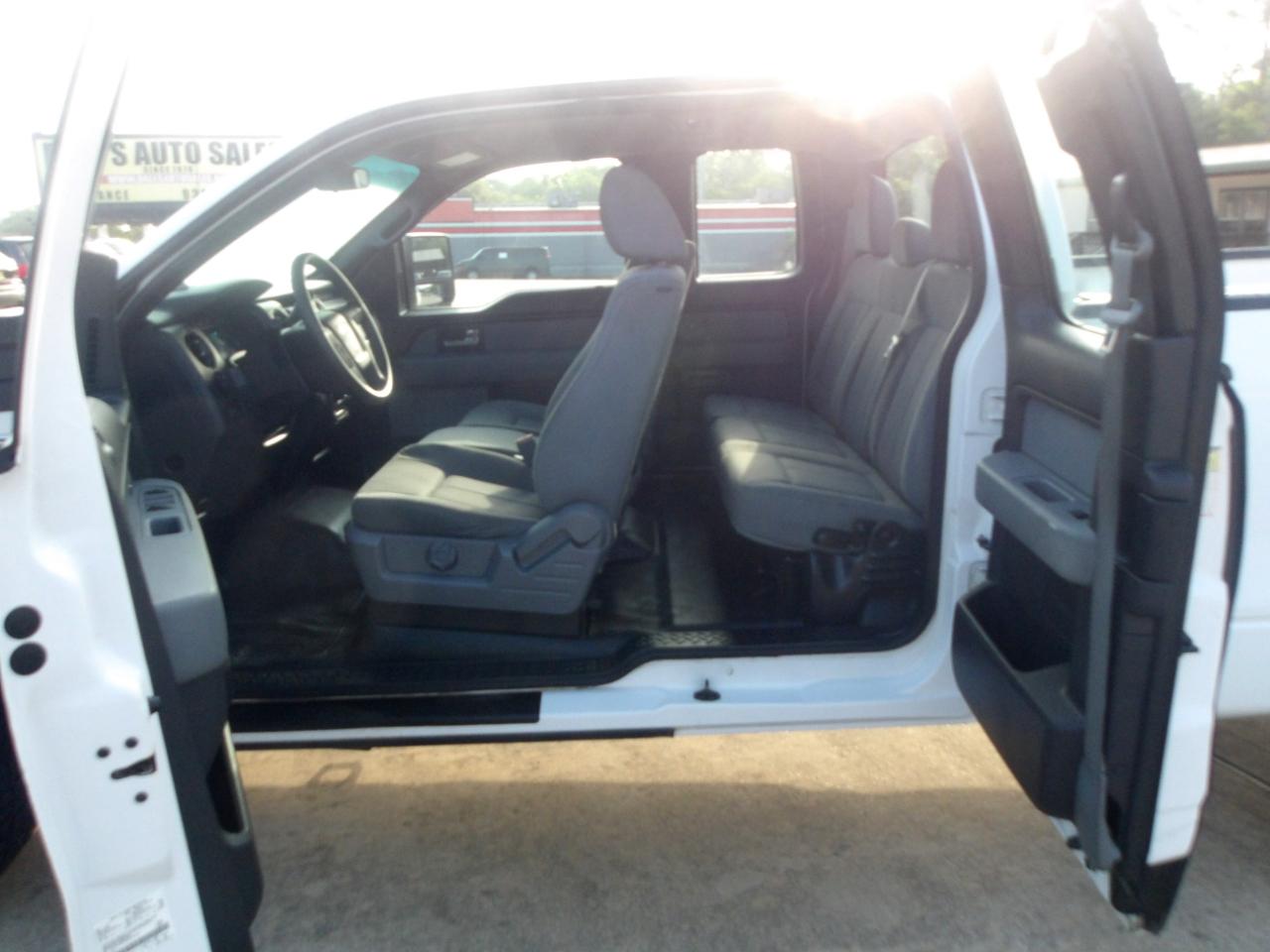 Ford F-150 4WD SuperCab 145" XL 2014