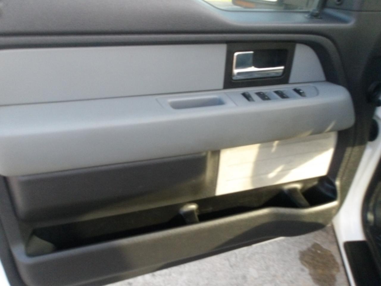 Ford F-150 4WD SuperCab 145" XL 2014