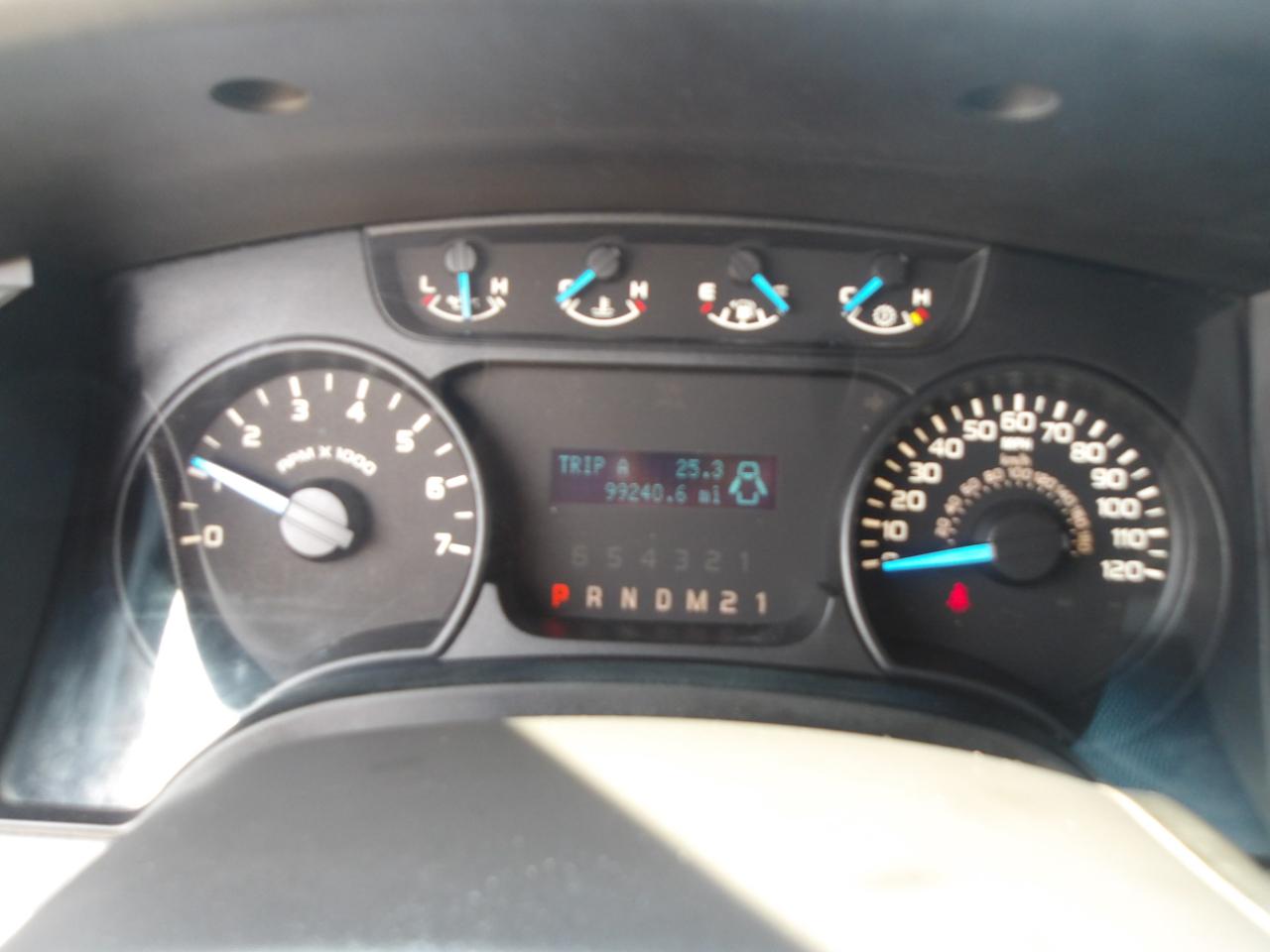 Ford F-150 2WD SuperCab 145" XL 2014
