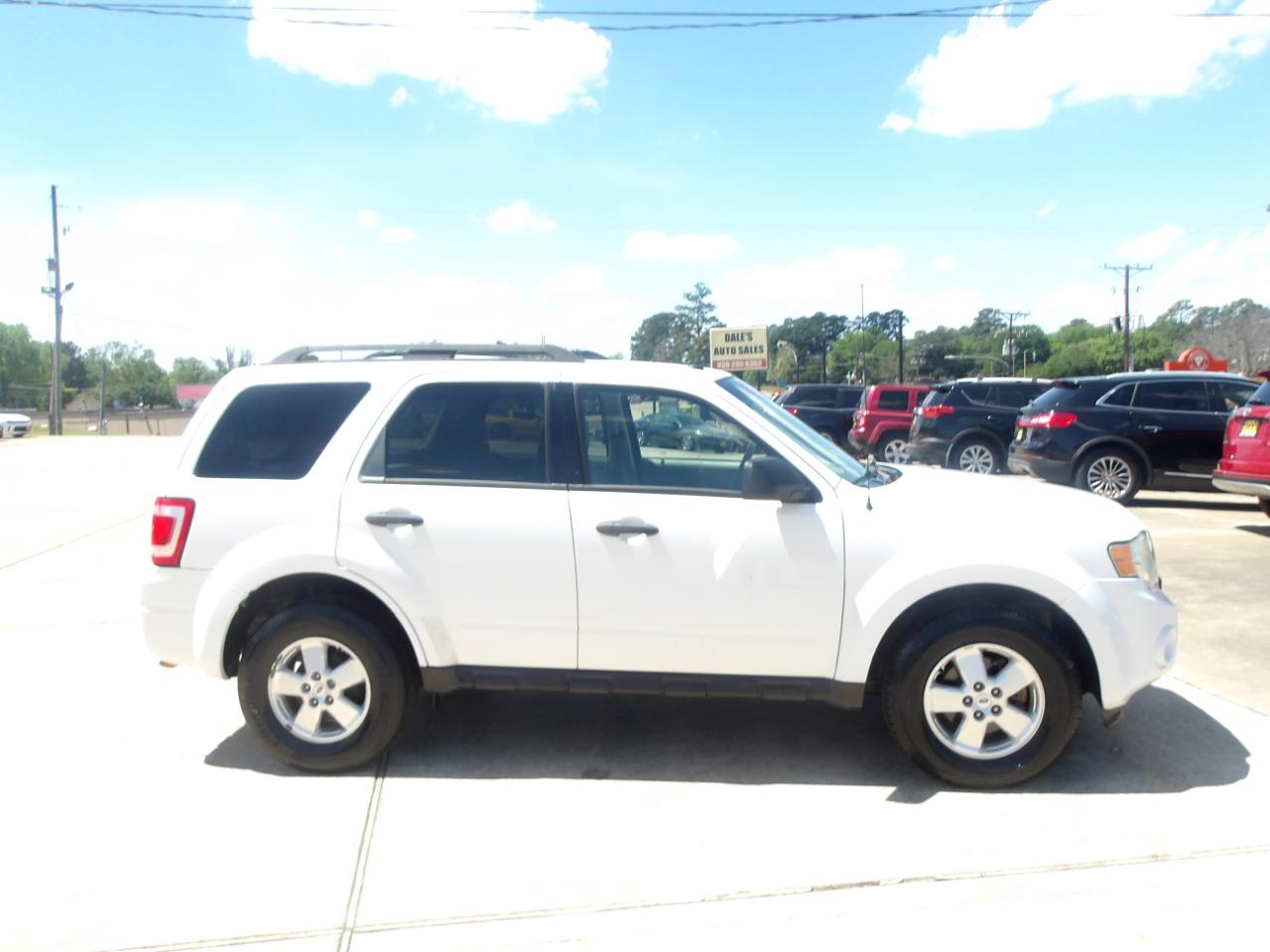 Ford Escape FWD 4dr XLT 2010