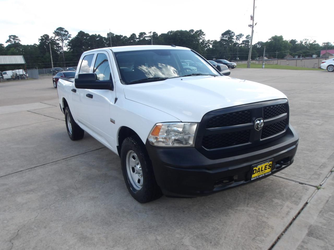 RAM 1500 4WD Crew Cab 140.5" Tradesman 2016