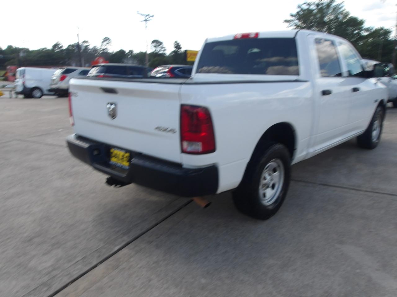 RAM 1500 4WD Crew Cab 140.5" Tradesman 2016