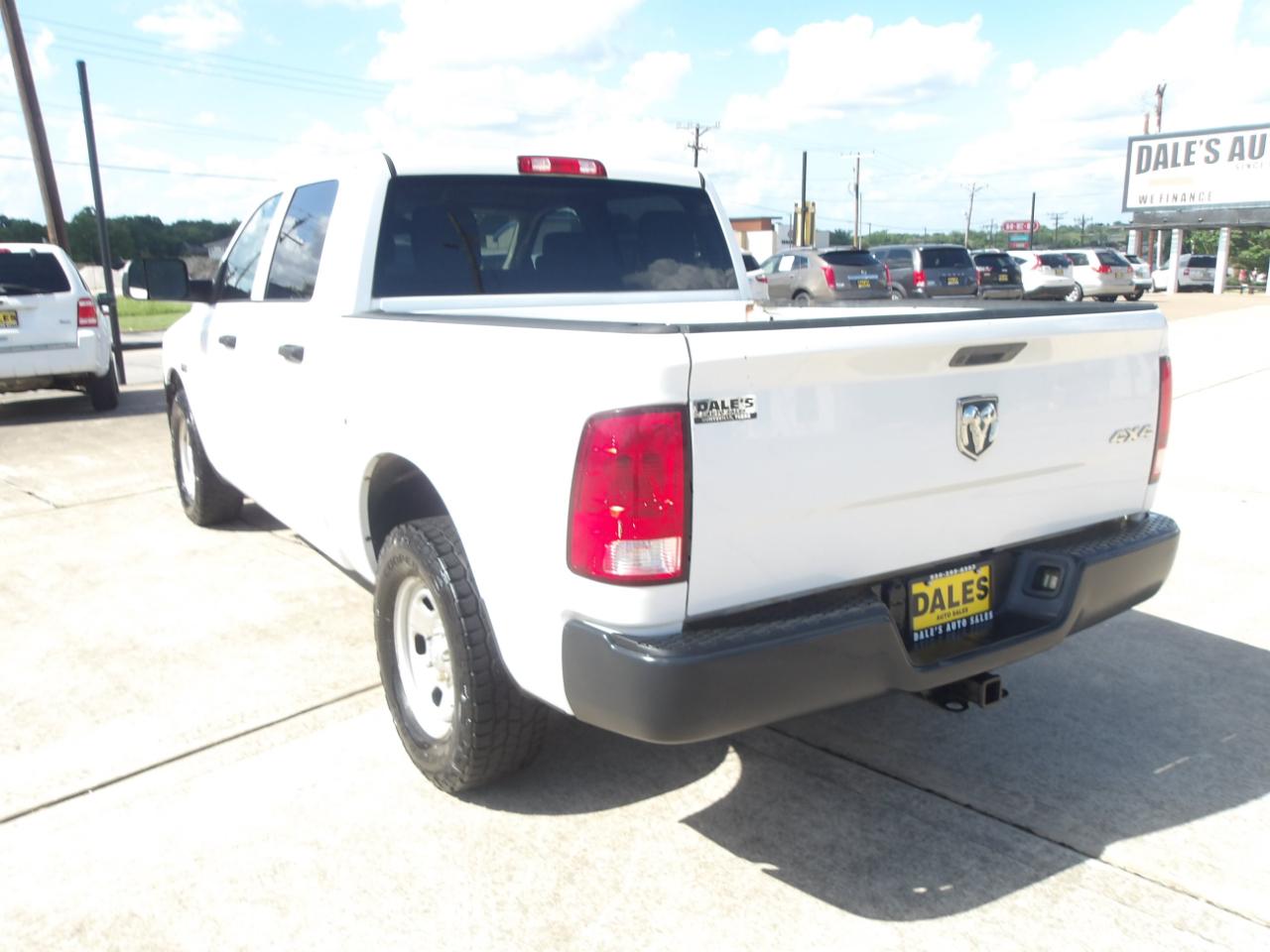 RAM 1500 4WD Crew Cab 140.5" Tradesman 2016
