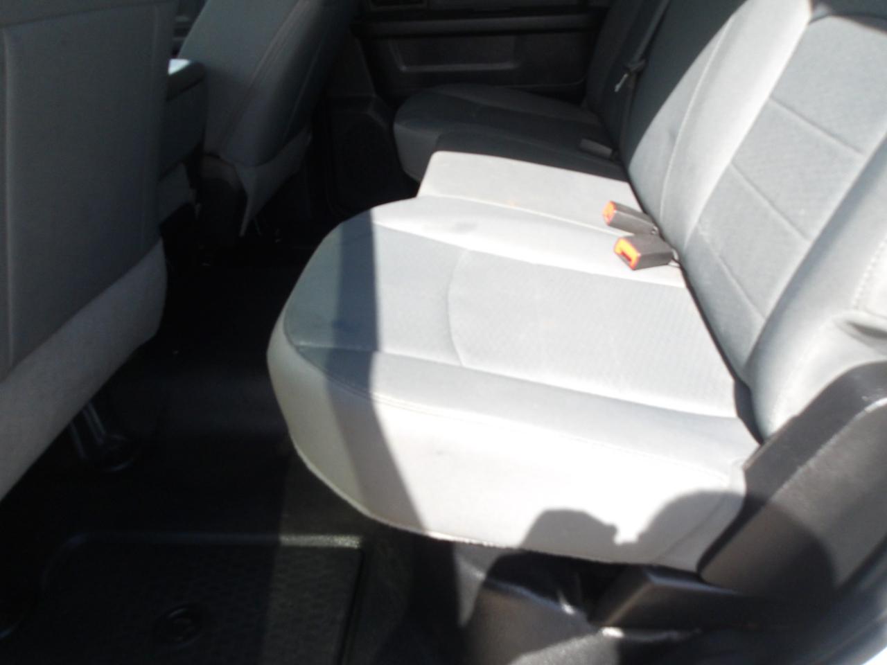 RAM 1500 4WD Crew Cab 140.5" Tradesman 2016