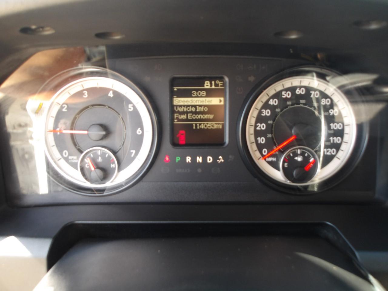 RAM 1500 4WD Crew Cab 140.5" Tradesman 2016