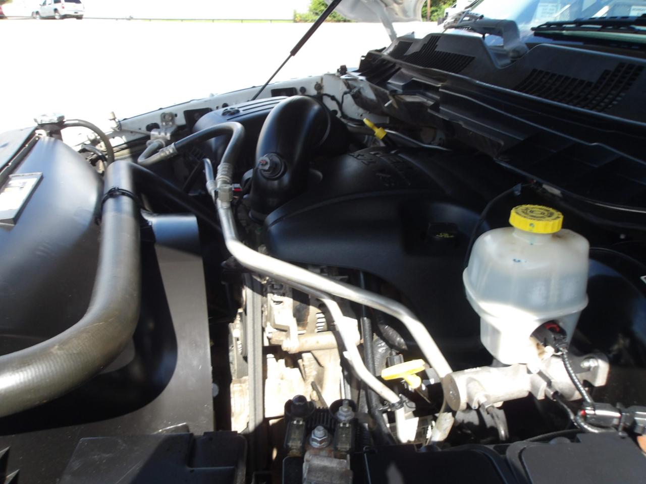 RAM 1500 4WD Crew Cab 140.5" Tradesman 2016
