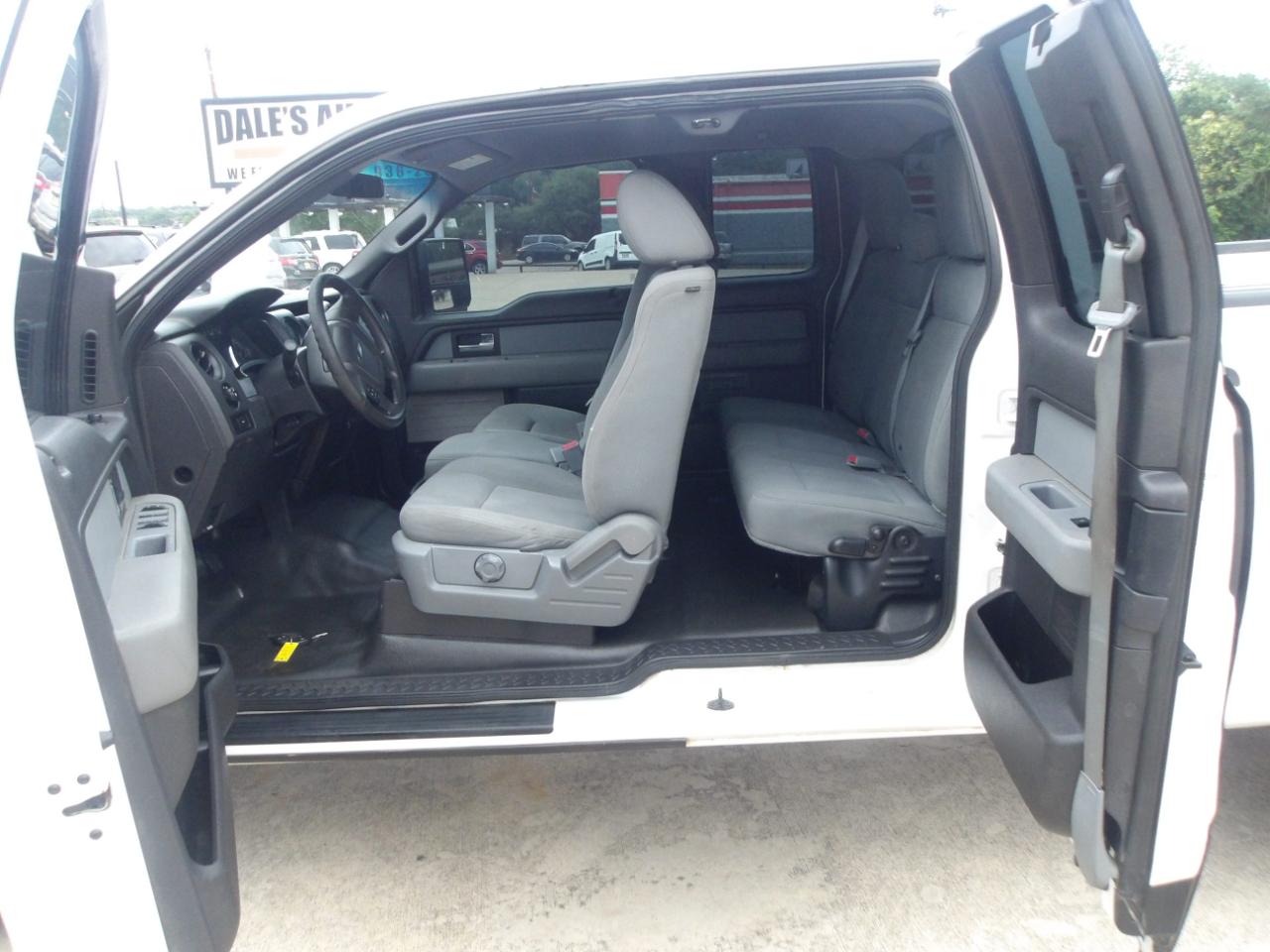 Ford F-150 4WD SuperCab 145" XL 2014