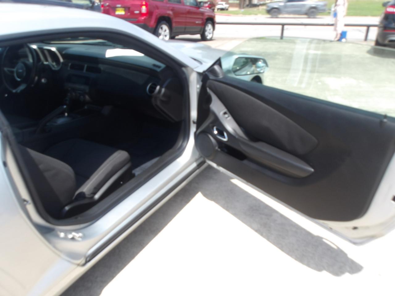 Chevrolet Camaro 2dr Cpe 1LT 2011