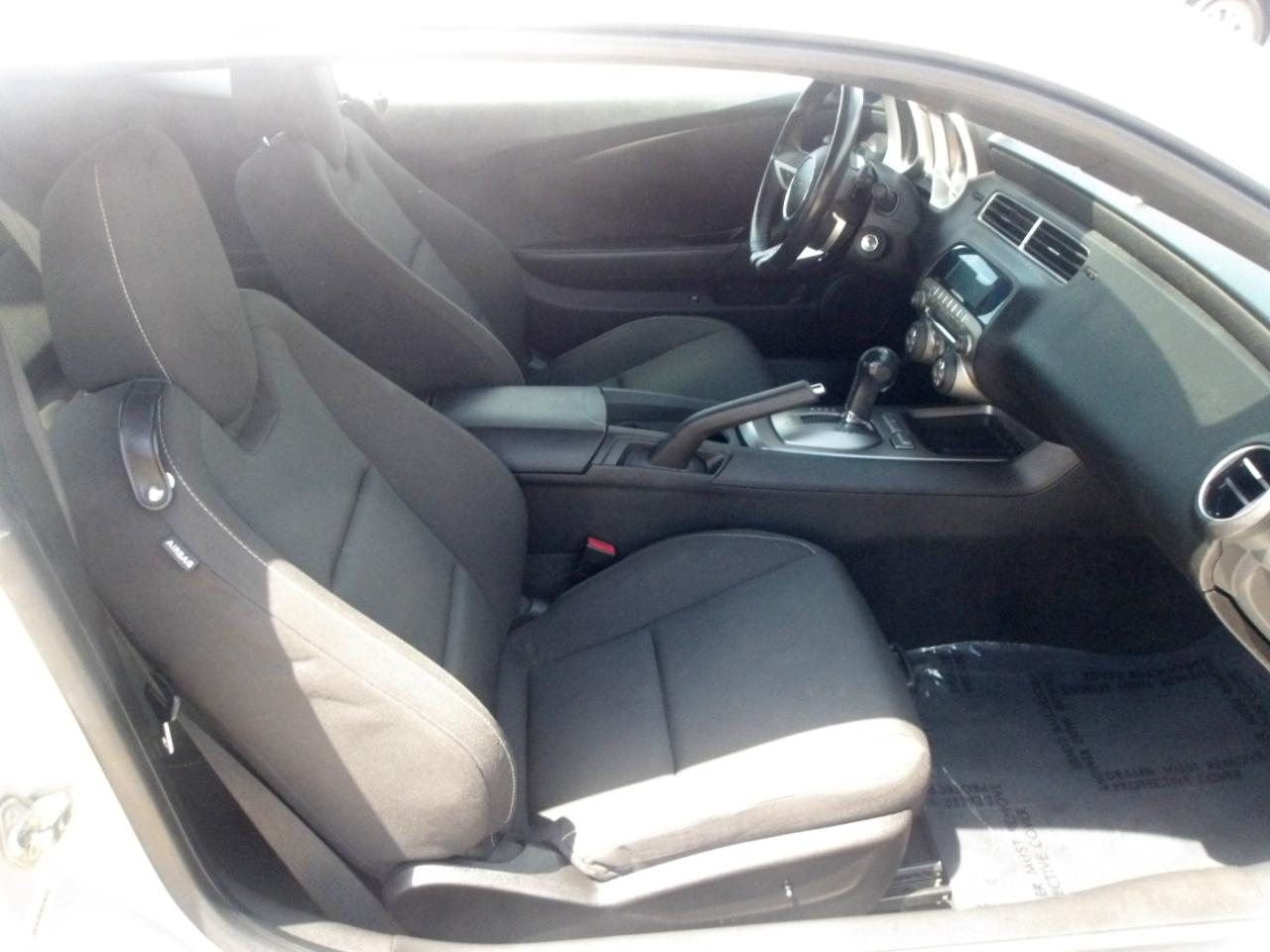Chevrolet Camaro 2dr Cpe 1LT 2011