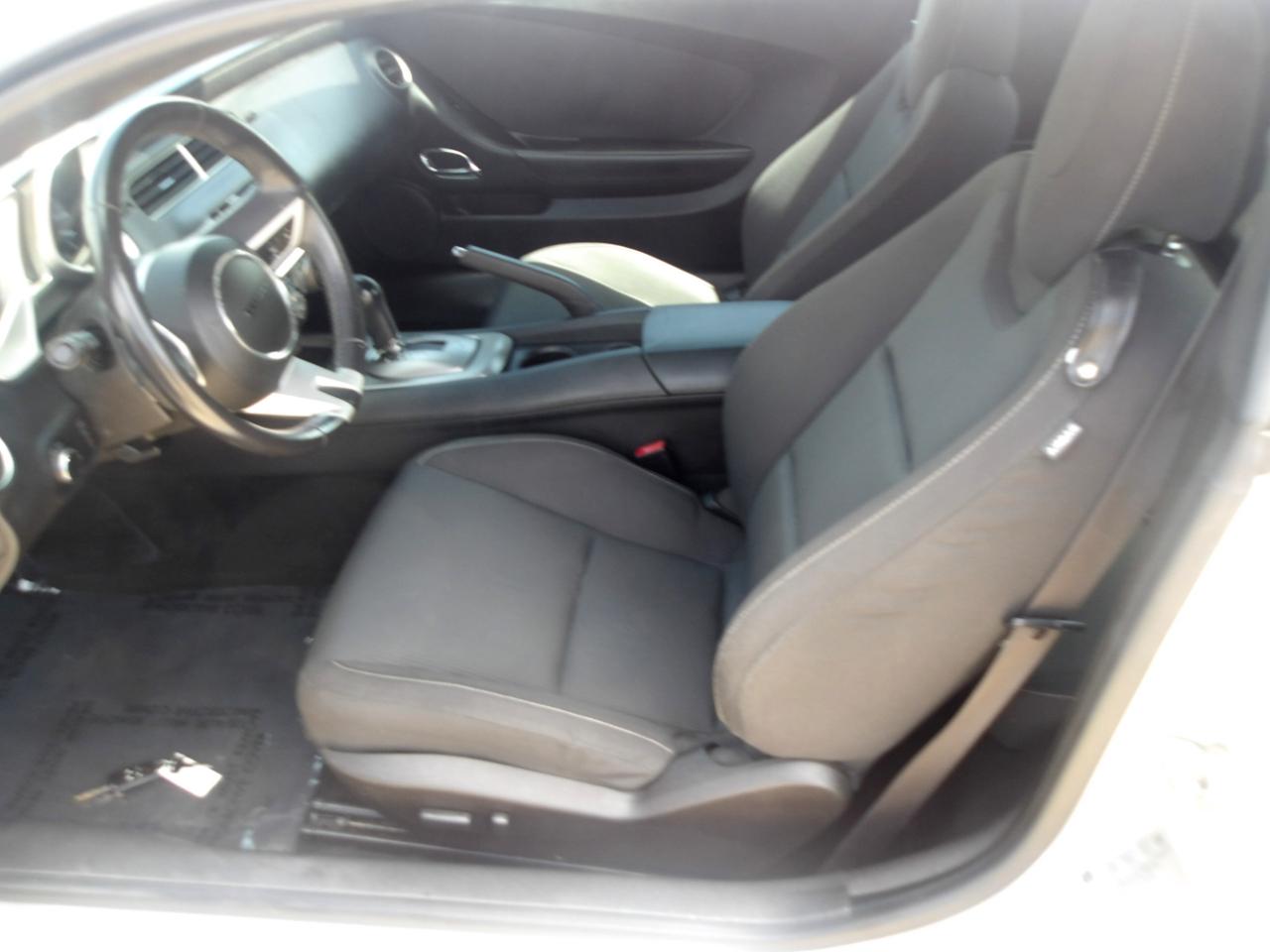 Chevrolet Camaro 2dr Cpe 1LT 2011