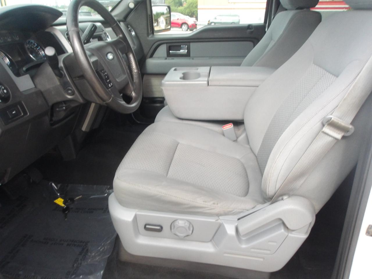 Ford F-150 4WD SuperCrew 145" XLT 2014