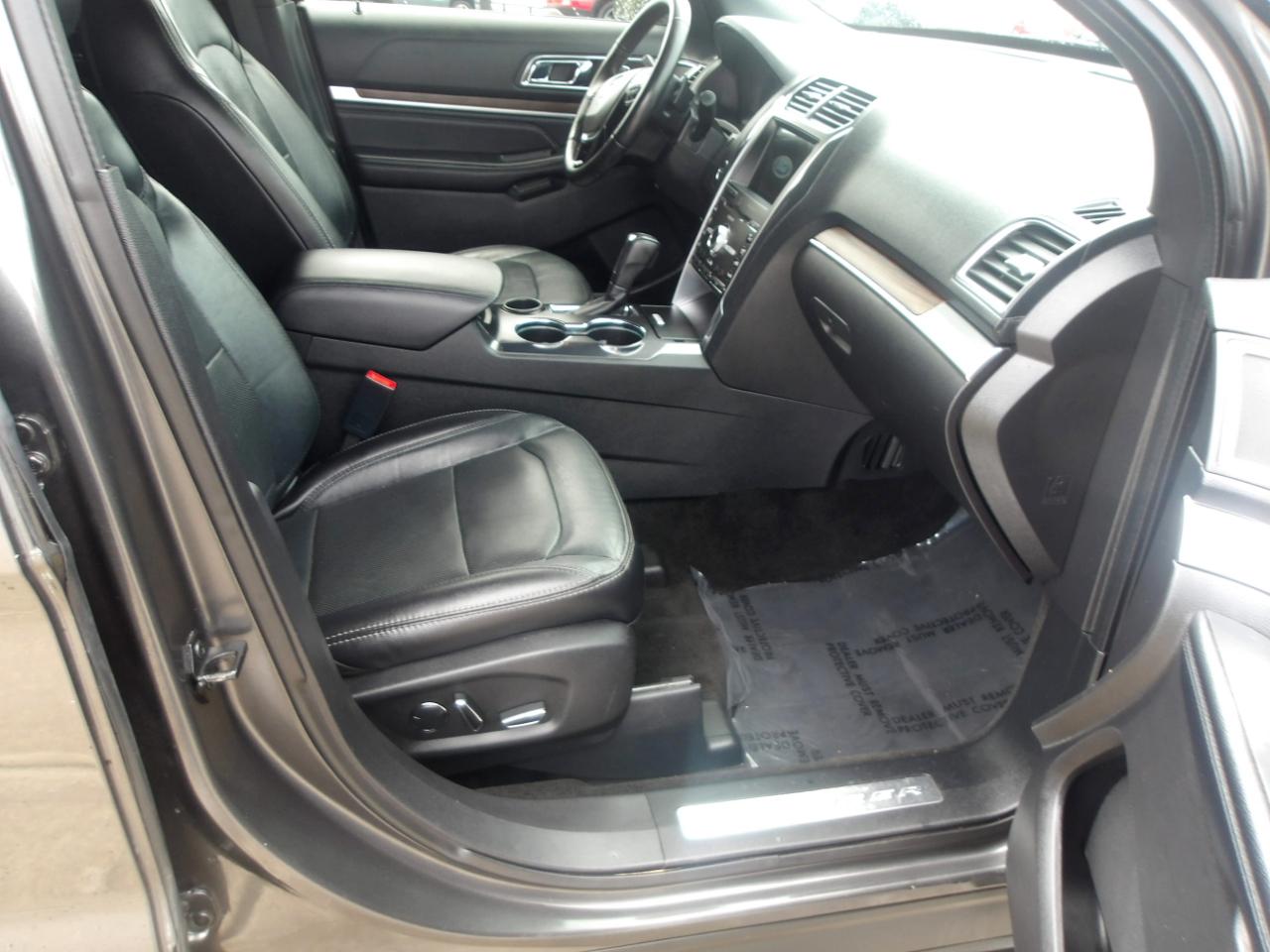 Ford Explorer Limited FWD 2017